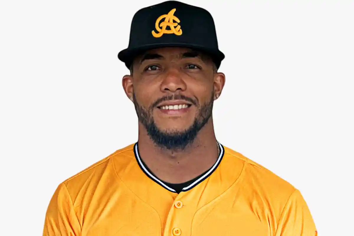 Águilas Cibaeñas firman al receptor Jhon Núñez Águilas Cibaeñas firman al receptor Jhon Núñez