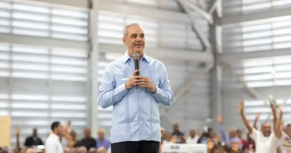 Abinader reitera que cesantía no se tocará Abinader reitera que cesantía no se tocará