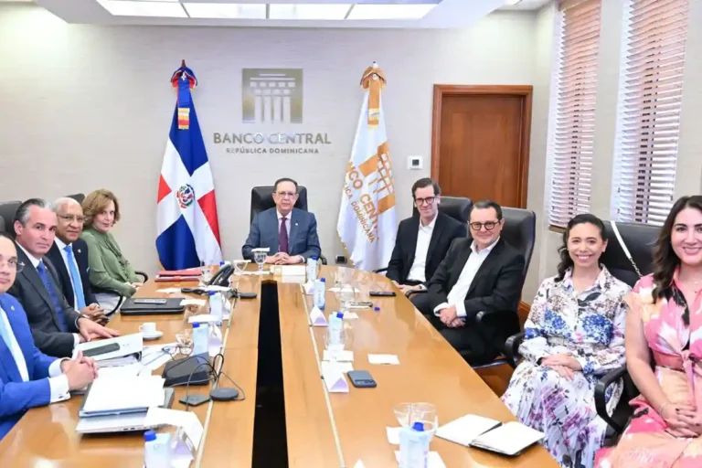 Economía dominicana 2026: crece 4 % y atrae inversión