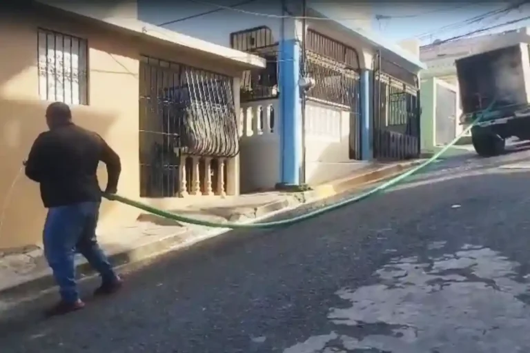 Cristo Rey denuncia más de 20 días sin agua