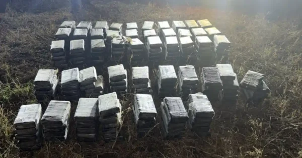 DNCD incauta 237 paquetes de presunta cocaína DNCD incauta 237 paquetes de presunta cocaína
