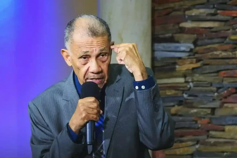 Diezmo: Ezequiel Molina responde a las críticas en redes
