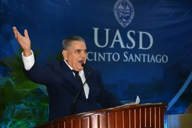 Luis Balboa asume dirección de la UASD Santiago