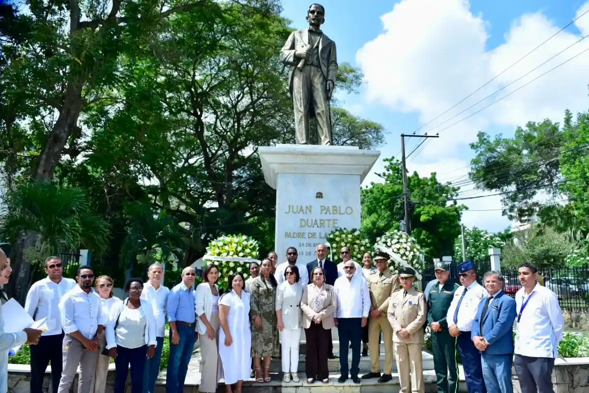 Conmemoran 150 años de la muerte de Juan Pablo Duarte Conmemoran 150 años de la muerte de Juan Pablo Duarte