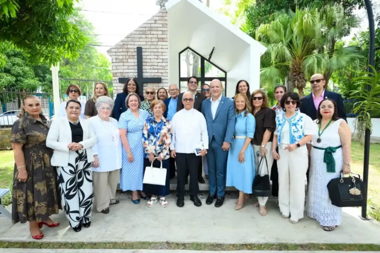 Santiago inaugura gruta a la Virgen de la Altagracia Santiago inaugura gruta a la Virgen de la Altagracia