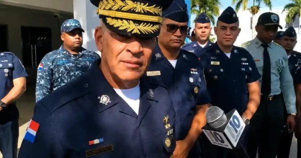Policía refuerza disciplina y respeto en el Cibao Policía refuerza disciplina y respeto en el Cibao