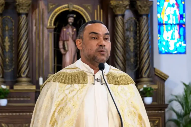 Iglesia pide combatir corrupción y abuso de poder Iglesia pide combatir corrupción y abuso de poder