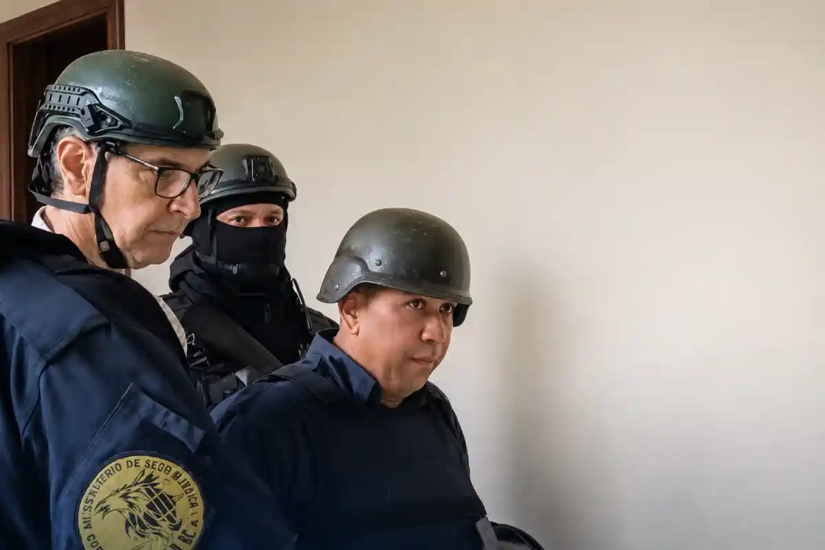 Ratifican prisión a Santiago Hazim y otros cinco Ratifican prisión a Santiago Hazim y otros cinco