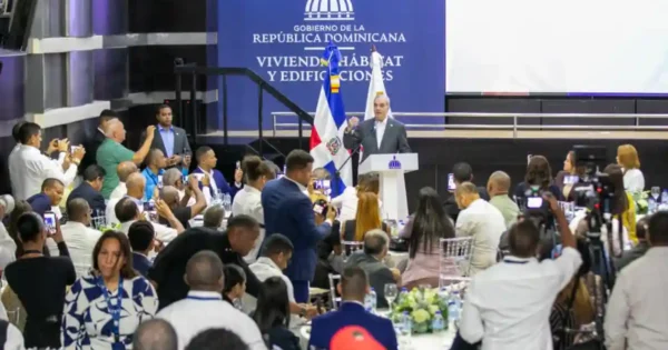 Abinader destaca baja de pobreza y crecimiento de RD Abinader destaca baja de pobreza y crecimiento de RD