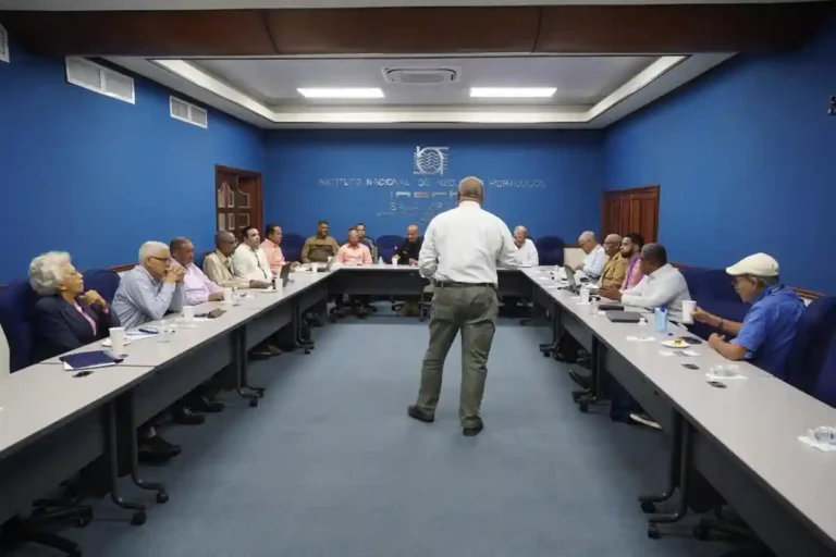 COPRE ajusta presas ante déficit de lluvias COPRE ajusta presas ante deficit de lluvias