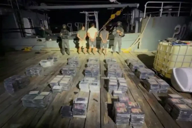 DNCD incauta 595 paquetes de presunta cocaína en Baní DNCD incauta 595 paquetes de presunta cocaína en Baní