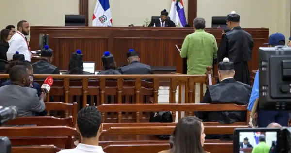 Caso SeNaSa: tribunal da 4 meses más al MP Caso SeNaSa: tribunal da 4 meses más al MP