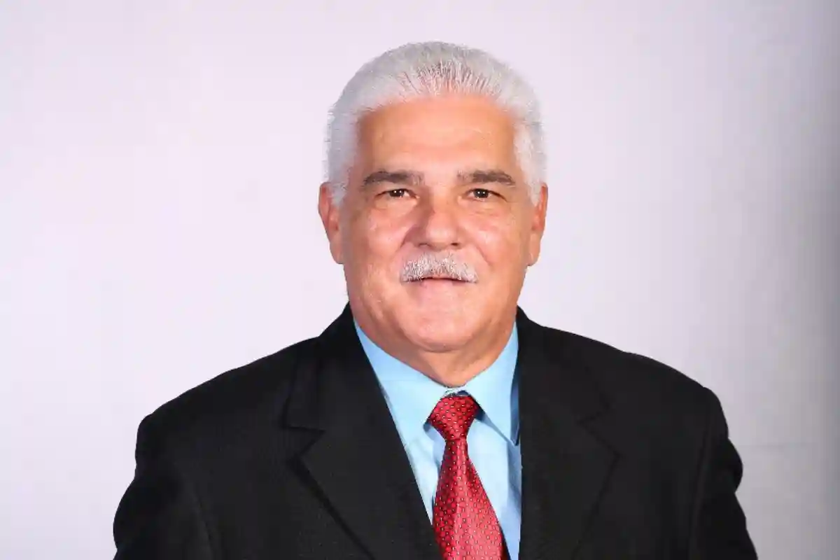Muere Claudio Concepción, pionero de la crónica de arte Muere Claudio Concepción, pionero de la crónica de arte