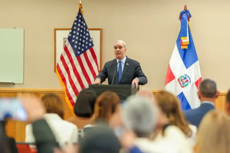 Abinader alerta sobre dominicanos captados para ir a Rusia Abinader alerta sobre dominicanos captados para ir a Rusia