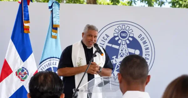 Sacerdote reclama a Arnaud por acueducto de Baitoa Sacerdote reclama a Arnaud por acueducto de Baitoa