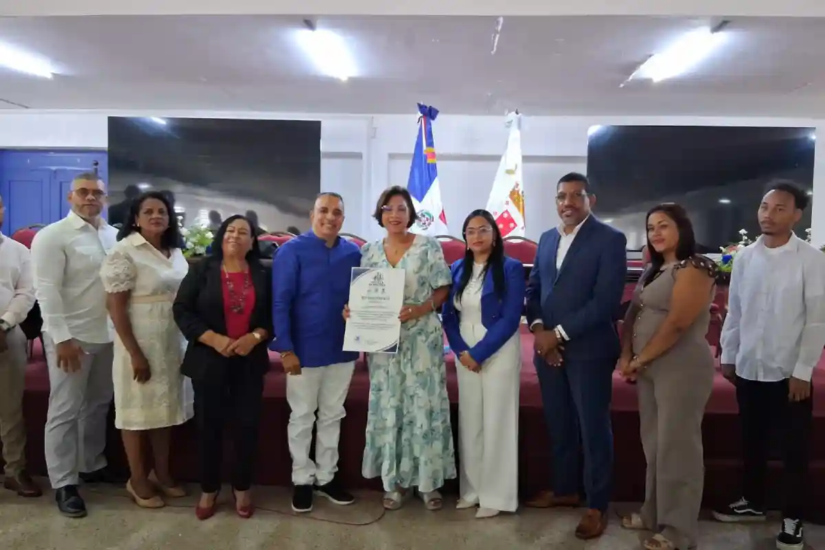 Nexo Sonoro reconoce a Sagrario Gómez en Santiago Nexo Sonoro reconoce a Sagrario Gómez en Santiago