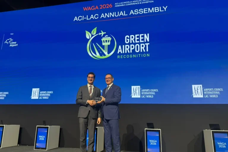 AERODOM recibe Green Airport por medición inteligente AERODOM recibe Green Airport