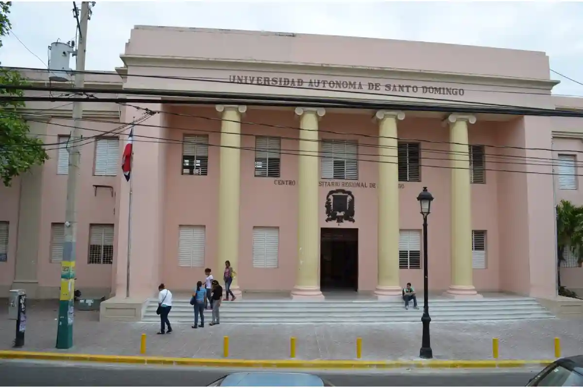 Escuela de Medicina UASD Santiago obtiene 98.92 % en evaluación del MESCYT