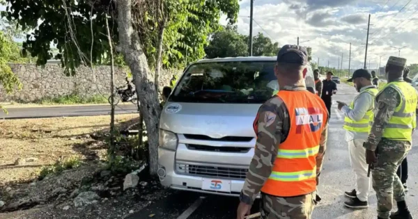 INTRANT retiene cinco vehículos de pasajeros en Friusa