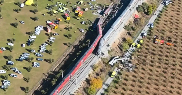 Abinader expresa condolencias por las víctimas del accidente ferroviario en Toledo Abinader expresa condolencias por las víctimas del accidente ferroviario en Toledo