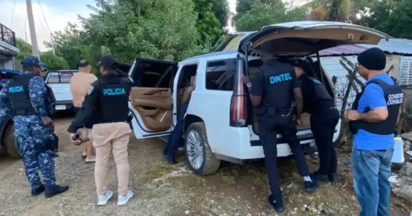 Policía ocupa pistolas y tragamonedas en Montecristi Policía ocupa pistolas y tragamonedas en Montecristi