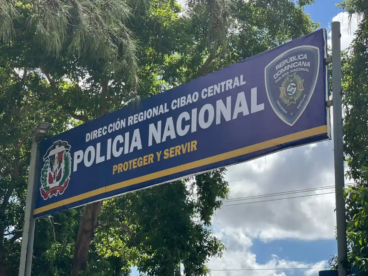 Policía apresa a empleado por asalto de RD$125 mil en Santiago Policía apresa a empleado por asalto de RD$125 mil en Santiago