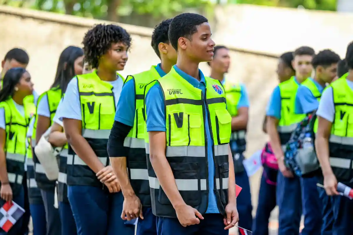 Santiago lanza programa de educación vial contra accidentes Santiago lanza programa de educación vial contra accidentes