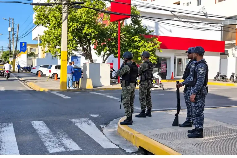 Huelga de 48 horas deja comercios cerrados en San Francisco de Macorís Huelga de 48 horas deja comercios cerrados en San Francisco de Macorís
