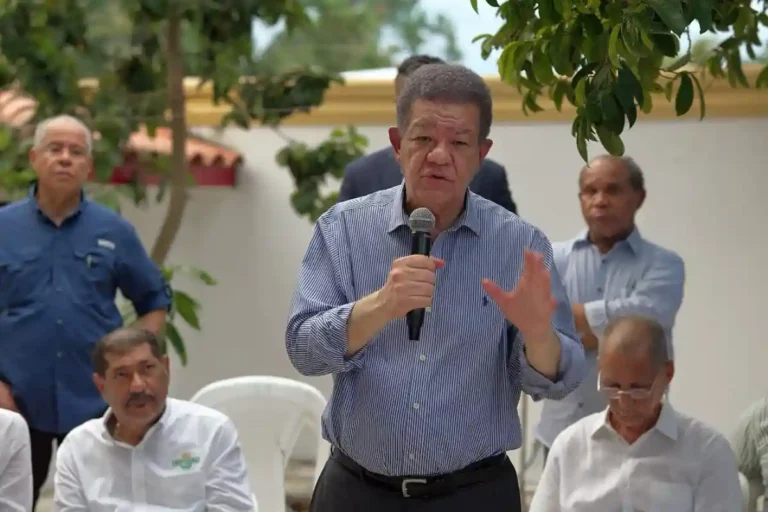 Leonel critica medidas del Gobierno para arroceros