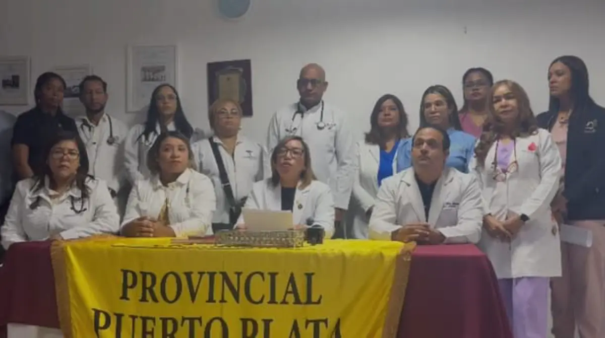 CMD defiende a María de Lourdes Flores y denuncia carencias en hospital de Imbert CMD defiende a María de Lourdes Flores y denuncia carencias en hospital de Imbert