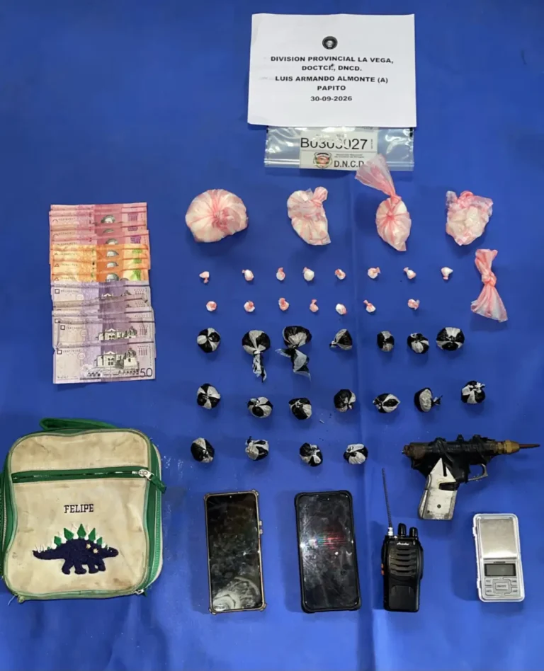 DNCD detiene a tres por presunto microtráfico en La Vega