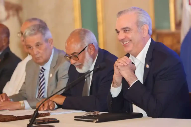 RD$2,000 millones recuperados financiarán obras deportivas RD$2,000 millones recuperados financiarán obras deportivas