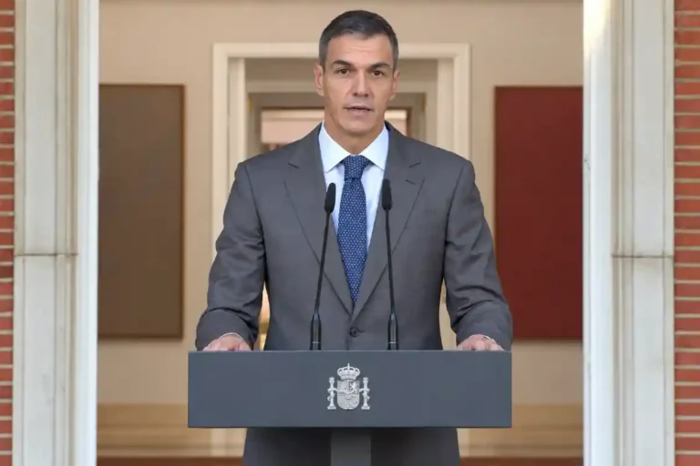 Sánchez adelanta elecciones al 29 de noviembre